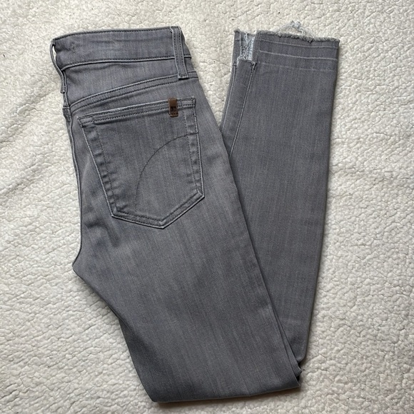 Joe’s Jeans Denim Gray skinny ankle Stretch Crop Size 26 - Picture 8 of 10